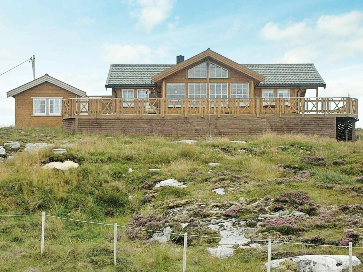 Three-Bedroom Holiday Home In Dyrvik Tuvnes Zimmer foto